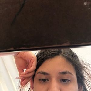 Meet your Posher, Jeezel